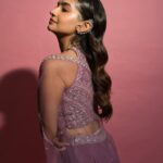 Anushka Sen Instagram - Just like magic 💜 . For Bombay Fashion Week Outfit @panihari_mumbai Jewellery @miranabymegha Styled by @stylingbyvictor @sohail__mughal___ Assisted by @styleby_antara @janvijain123 📸 @miteshsphotography Hair @hairbyradhika Makeup @makeupbysalonij