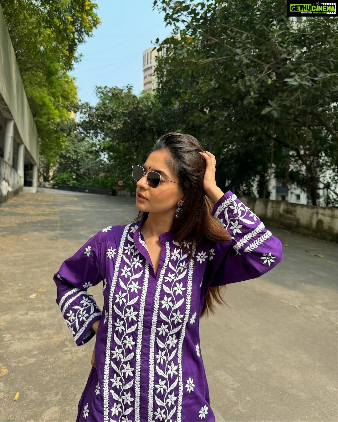 Anushka Sen Instagram - 💜🙏✨ . Wearing @houseofchikankari.in