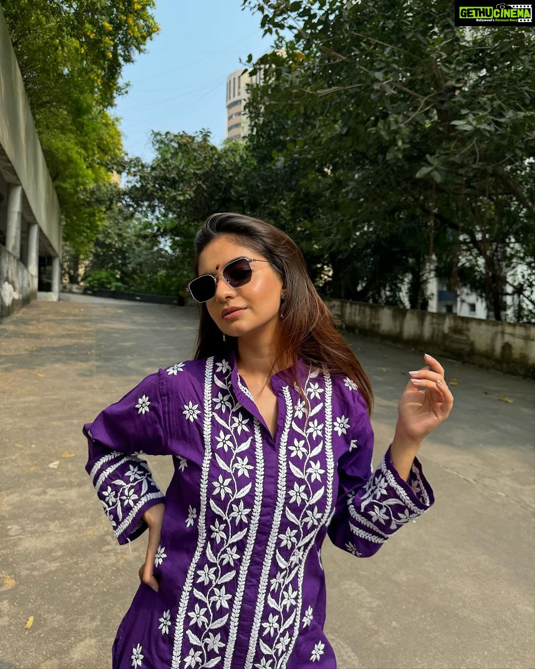 Anushka Sen Instagram - 💜🙏✨ . Wearing @houseofchikankari.in