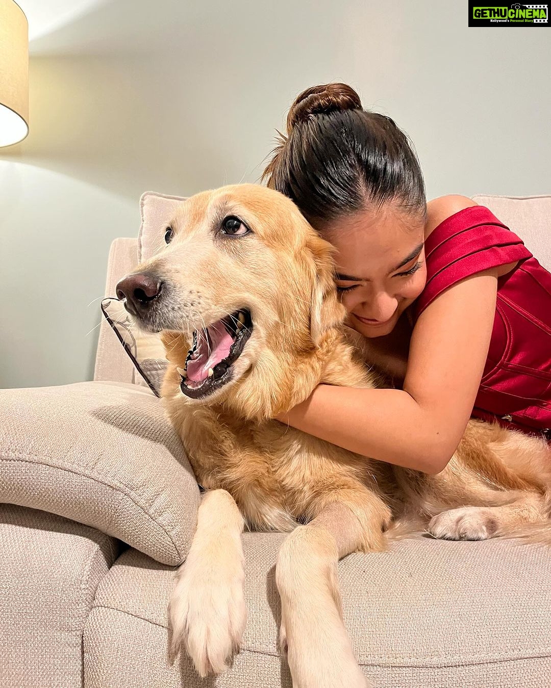 Anushka Sen Instagram - cuddles with my cutie πΆβ¨ππ₯°