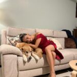 Anushka Sen Instagram - cuddles with my cutie 🐶✨💜🥰