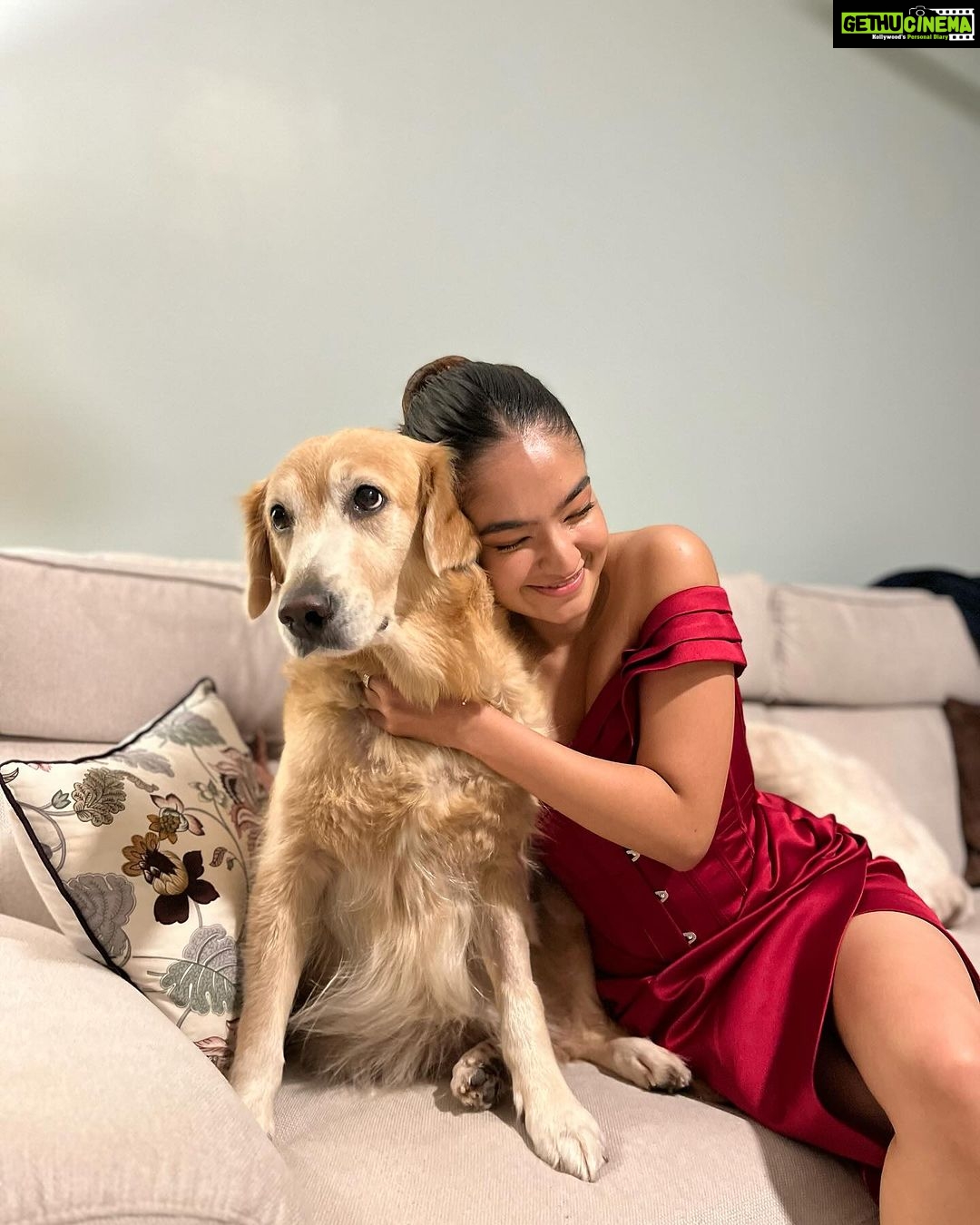 Anushka Sen Instagram - cuddles with my cutie πΆβ¨ππ₯°