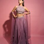 Anushka Sen Instagram - dancing in the moonlight 🌙 . Outfit @panihari_mumbai Jewellery @miranabymegha Styled by @stylingbyvictor @sohail__mughal___ Assisted by @styleby_antara @janvijain123 Makeup @makeupbysalonij Hair @hairbyradhika 📸 @miteshsphotography