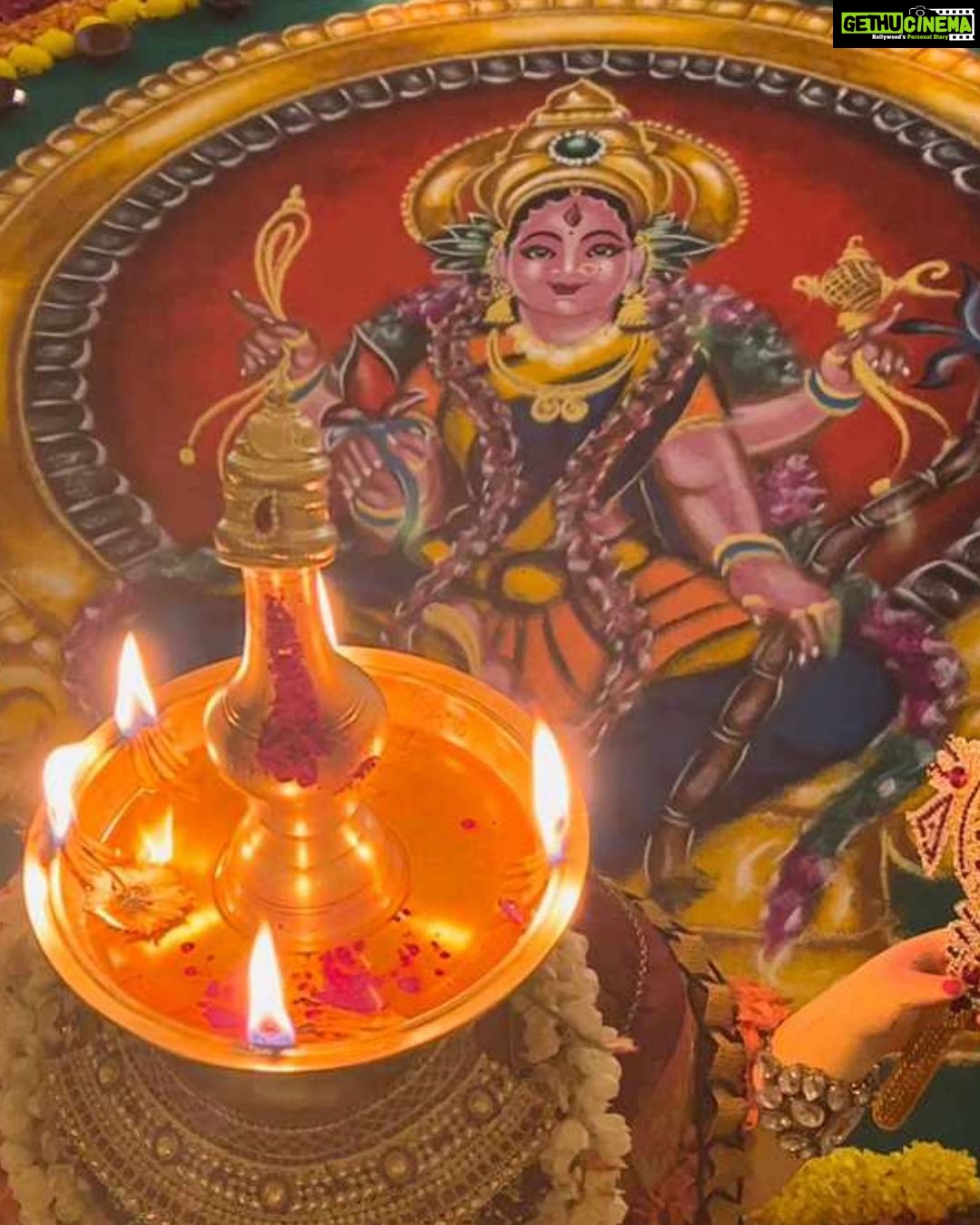 Anushka Shetty Instagram - Wish you all a very Happy Dussehra 😊
