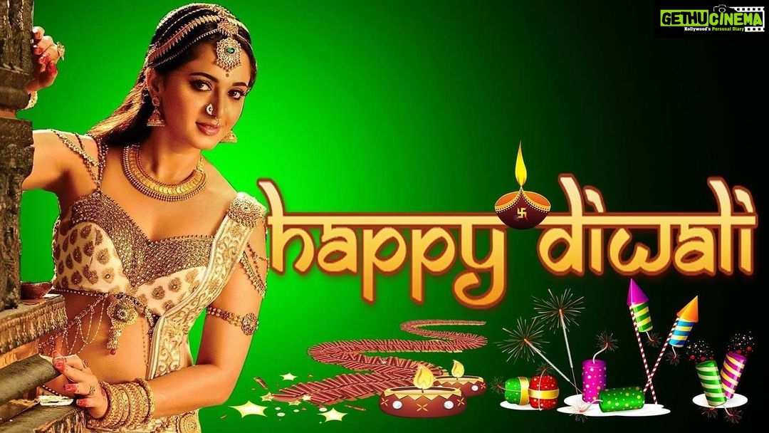 Anushka Shetty Instagram - Wishing all of you a very Happy & Safe #Deepavali 💥💫🪔 May everyone's life's be filled with love ,happiness ,peace & prosperity 🥳🧿❤️