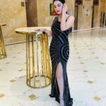 Anusmriti Sarkar Instagram - Few hours in Delhi to promote our movie “Hum Tumhe Chahte Hain ✨🧿🧿 Outfit - @majesticbyjapnah Heels- @stevemadden Styling - @stylebyaaash #movie #promotion #black #custom #gown #event #release #sunday #as #anusmriti #anusmritisarkar Shangri-la Hotel, Delhi