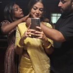 Anusree Instagram – താഴമ്പൂ  മുടി മുടിച്ച് ..
പതിനെട്ട് മുഴംചേല  ഞൊറിഞ്ഞുടുത് ..
 
@pinkyvisal @sabarinathk_ @kasavukada_1985 @meralda.jewels