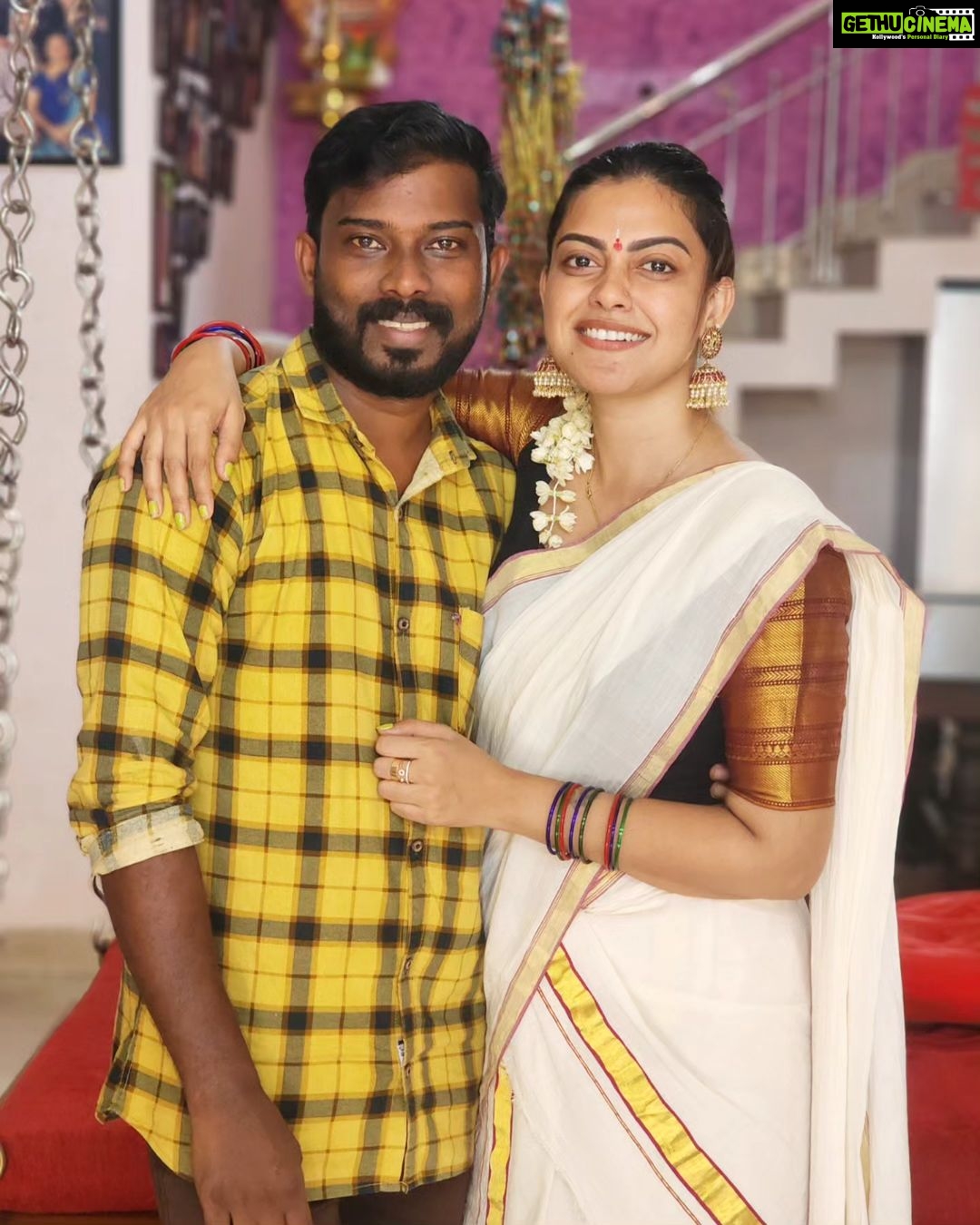 Anusree Instagram - Happy Vijayadashami to all..ππ It also Happens to be My Birthday .πππ.. Thanku for all the birthday wishes.. It always makes me feel special and humbled !π₯°π₯° Special thanks to my gang that landed in my house only for this day and made it a memorable one...I know you will always be there for me..β€οΈ @mahesh_bhai @anoobmurali_luv @athiraanoob_luv @ananthanarayanan_luv @juliekutty_myluv @sajithandsujith @shantikrishna @sabarinathk_ @nidhinmaniyan @ajingsam @pradeep_kalipurayath @saneesh.raj.39 @ajingsam @sujil.ps_ Missing you guys @pinkyvisal @gibinck @archanas434 @vidyasujil @s_r_ee_kutty_ β€οΈ Kamukumchery