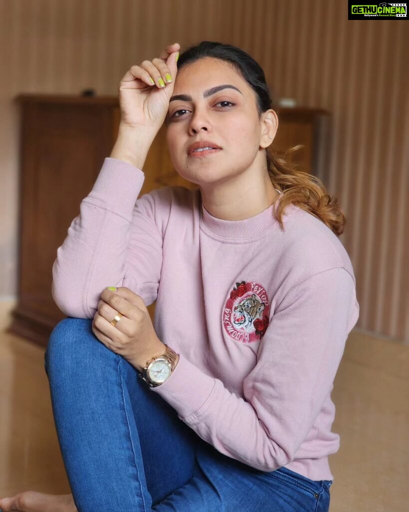 Anusree Instagram - Love Deeply..❤️❤️ Live Simply..😊😊 📷 @ajingsam #day #happiness #thursday #makeitsimple