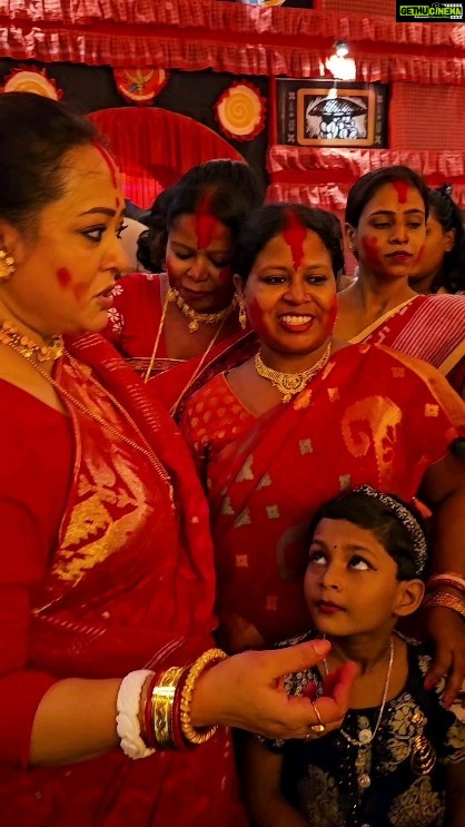 Aparajita Auddy Instagram - পাড়ায় সিঁদুর খেলার অনুষ্ঠান#Instagram#instagood#goodvibes#festival #pujornach#ananda