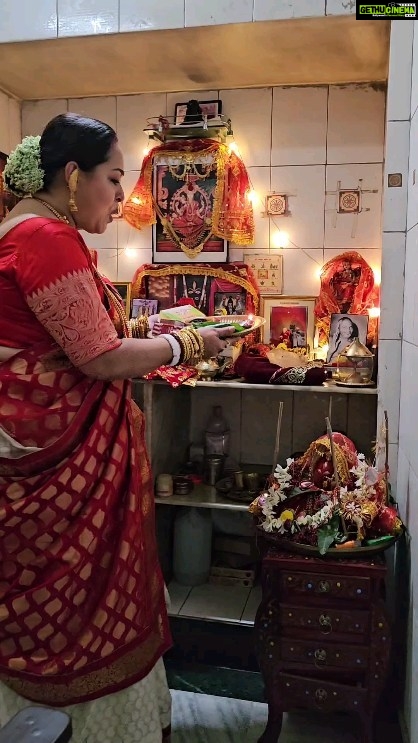 Aparajita Auddy Instagram - দশমীতে মায়ের বরণ।