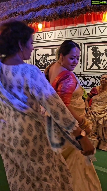 Aparajita Auddy Instagram - ঢাকের তালে একটু নাচ তো হতেই হবে।#Instagram#goovibes#dance#dhakk