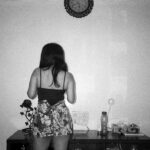 Apoorva Arora Instagram – दोस्त etc #shotonfilm 
1- Sharvi stood still for half a second 
2- Laundry and taxes ✔️ 
3- Gunjan from a different era 
4- Some lady I’ve to call mom 
5- Pranav and Nupur 
6- Mario Puzo iske sapne mein aaya tha kehta.. #iykyk
7- Tanasha on Ganesh Chaturthi 
8- Clinton on Rakshabandhan 
9- Rohit/Kabir 
10- Besarpaer x Yugm

🎞️- sincity @zhenwei.film