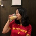 Apoorva Arora Instagram – Here you go, muggles! 

Ingredients-
Butter, brown sugar, butterscotch essence, caramel syrup, soda, milk powder