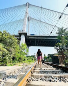 Apoorva Arora Instagram - तू ख़ुद की खोज में निकल 📸- @banerjeeeeeeee Princep Ghat, Kolkata