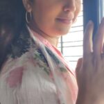Apurva Nemlekar Instagram - 💕 . VC 🎥 - @rishiiszc . Video edit 🎞️ - @aneket.flp . #apurvanemlekar #apurvafanclub #apurva #apurvanemlekarfans #ladyofwords #hazeleyesgirl #hazeleyes #pink #monsoon #monsoondiaries #rains #mumbairains #pinkdress #rhtdm #rehnahaiteredilmein #loveforrains #rainydays #filmy #meinmerifavouritehoon #actress #apurvabiggboss #shevanta #shevantalovers