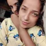 Apurva Nemlekar Instagram - . Nights that i crave for ❤️ Adika my princess... my cute Lil niece 😘 she calls it "lovie lovie nights" . #apurvanemlekar #amazingnights #babygirl #niecelove #lovielovie #lovie