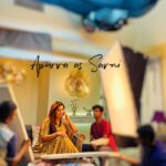 Apurva Nemlekar Instagram - . Behind the Scenes with Saavni ❤️ . PC - @24_7kalakar . @star_pravah @shashisumeetproductions . #apurvanemlekar #saavni💃 #premachigoshtaonstarpravah #StarPravah