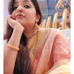 Apurva Nemlekar Instagram – अगदी सहज ❤️
.
#apurvanemlekar #ladyofwords #hazeleyes