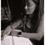 Apurva Nemlekar Instagram - . Keep writing... Keep Manifesting ❤️ . #apurvanemlekar #journal #writing #manifestation #mytime #ritual #onedayatatime #ladyofwords
