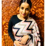 Apurva Nemlekar Instagram - . Set limits, not everyone deserves your vibes. . Pc - @24_7kalakar Makeup - @manya.utekar . #apurvanemlekar #StarPravah #premachigoshtaonstarpravah #saavni💃