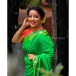 Apurva Nemlekar Instagram - . उत्सव नवरात्रीचा उत्सव स्त्री-शक्तीच्या कर्तृत्वाचा नवरात्रौत्सवाच्या मनःपूर्वक शुभेच्छा. . Day 6 - Green . #apurvanemlekar #navratri #navratri2023 #green