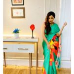Apurva Nemlekar Instagram - . Wake up, slay, stay glamorous & repeat… . Pc - @24_7kalakar . #apurvanemlekar #saavni💃 #hazeleyes #premachigoshtonstarpravah #starpravah #classy #saree #fashion #fashionista
