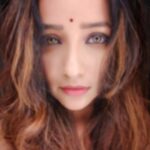 Apurva Nemlekar Instagram - . Captivated by the magic of blur... . #apurvanemlekar #blurryface #blurr #hazeleyes
