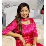 Apurva Nemlekar Instagram - . ऐतिहासिक सातारा शहरामध्ये नवरात्री निमित्त राजधानी दांडिया महोत्सव कार्यक्रमात उपस्थित राहण्याची संधी मिळाली. . #apurvanemlekar #satara #navratri2023 Rajdhani Satara राजधानी सातारा