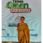 Apurva Nemlekar Instagram - . दूषित पर्यवरणामुळे मानवी जीवन धोक्यात आले आहे.त्यामुळे पर्यावरण रक्षण ही आता सर्वाची जबादारी बनली आहे .पर्यावरण रक्षणाचा संदेश देत यावर्षी बहुतांशी गणेश मंडळांनी पर्यावरण पूरक गणेशमूर्तीची प्रतिषठापना केली होती.. यामध्ये पर्यावरण पूरक उत्कृष्ट सादरीकरण करणाऱ्या मंडळांना महाराष्ट्र प्रदूषण नियंत्रण मंडळ असोसिएट स्पॉन्सर महानगर गॅस, द स्लीप कंपनी टेक स्पॉन्सर आसुस, यांच्या माध्यमातून महाराष्ट्र टाइम्स तर्फे दिल्या जाणाऱ्या ' टाइम्स ग्रीन गणेश ' या पुरस्काराचे वितरण नुकतेच वाय. बी चव्हाण सेंटर नरिमन पॉइंट येथे पार पडले. या सन्मान सोहळ्यास उपस्थित राहून. पर्यावरण रक्षणाच्या अत्यंत चांगल्या कामात खारीचा वाटा उचलण्याचे भाग्य मला लाभले.. ही संधी महाराष्ट्र टाइम्स आणि स्टार प्रवाह ने मला दिली त्याबद्दल त्यांचे मनपुर्वक धन्यवाद.!!🙏🏻 @maharashtratimesonline @mumbaitimes @mpcb_official @star_pravah . #apurvanemlekar #premachigoshtaonstarpravah #saavni💃 #maharashtratimes #mumbaitimes #maharashtrapollutioncontrolboard #starpravah #timesgreenganesha Y B Chavan Centre