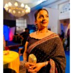 Apurva Nemlekar Instagram - . When glam strikes, it’s electrifying..💃 . Pc - @24_7kalakar Makeup - @makeupartist_9201 . #apurvanemlekar #premachigoshtaonstarpravah #saavni💃 #StarPravah #ladyinblack #ladyofwords #ladywithgrace #hazeleyes #blacksaree #glamorous #sareelover