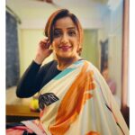 Apurva Nemlekar Instagram - . I’ve got thoughts more tangled than my headphone 🥴 . Pc - @24_7kalakar . #apurvanemlekar #premachigoshtaonstarpravah #StarPravah #saavni💃 #ladyofwords #tangled #hazeleyes #thatlook