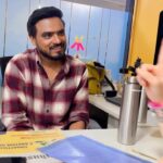 Archana Instagram - Tag that star employee jo chhutti dhoondh raha hai 🥹🥹 just like @theamitbhadana #amit_bhadana #amitbhadana #archanapania #radiocitymumbai #radiocity #love #office #officereels