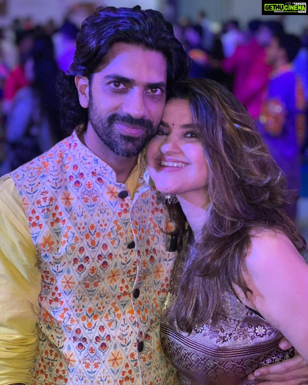 Archana Instagram - #jaimatadi thank you @parthivgohil9 @manasi_parekh π―π«πππ»ππ»ππ»ππ» Even though dint get the math of 3steps forward 2backward one twirl β¦ but DANCE makes the sole to soul happy for sure & to share these magical moments with our gang of over enthu friends who were full fire crackers in the fooor β¦. THESE GARBA scenes d only going to get bigger and grander β¦ start training to join in Hahahahah LAST SLIDE IS BABA FALOODA by far one of the best I have had & the pista one is less sweet so it was rocking Nesco IT Park - Goregaon E