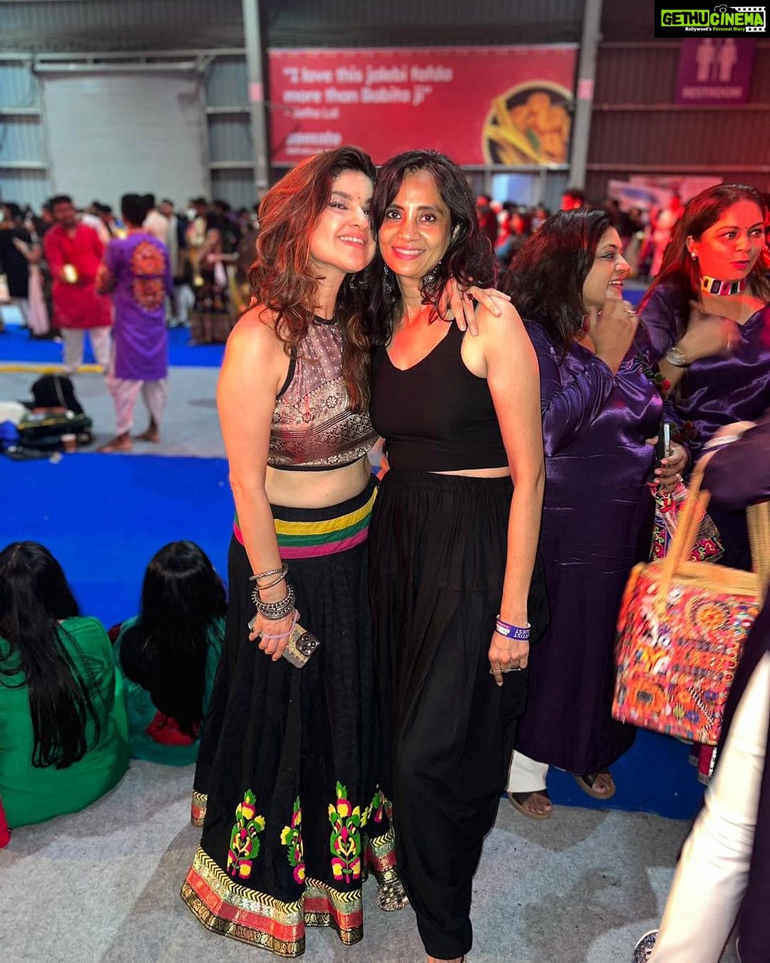 Archana Instagram - #jaimatadi thank you @parthivgohil9 @manasi_parekh π―π«πππ»ππ»ππ»ππ» Even though dint get the math of 3steps forward 2backward one twirl β¦ but DANCE makes the sole to soul happy for sure & to share these magical moments with our gang of over enthu friends who were full fire crackers in the fooor β¦. THESE GARBA scenes d only going to get bigger and grander β¦ start training to join in Hahahahah LAST SLIDE IS BABA FALOODA by far one of the best I have had & the pista one is less sweet so it was rocking Nesco IT Park - Goregaon E