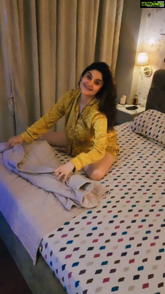 Archana Instagram - A weight on. A load off. I work sharper and sleep better thanks to @mytuckedin #tucked.in #ad #weightedblanket #livebetter #stressrelief #sleep #rest #focus #feelbetter #livehealthy #musthave #checkitout
