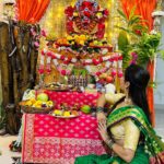 Archana Gupta Instagram - Bappa bless all of us 🙏🏻🌺🙏🏻 . . . . . . . . #ganpatibappamorya #ganpatifestival #blessings #positivity #tradition #culture #archannaguptaa #sareelove #indianattire #trending #fyp #bappamorya #marathimulgi #navari #maharastra_ig #maharashtra Mumbai, Maharashtra