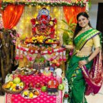 Archana Gupta Instagram - Bappa bless all of us 🙏🏻🌺🙏🏻 . . . . . . . . #ganpatibappamorya #ganpatifestival #blessings #positivity #tradition #culture #archannaguptaa #sareelove #indianattire #trending #fyp #bappamorya #marathimulgi #navari #maharastra_ig #maharashtra Mumbai, Maharashtra