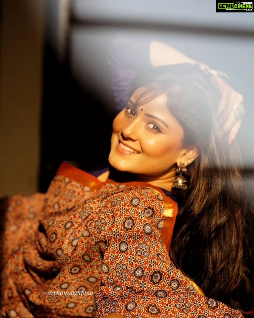 Archana Gupta Instagram - Mujhe Chand Chahiye..... . Photo courtesy @cksince86 . . . . . #photoshoot #photoeveryday #sareelove #archannaguptaa #actress #indianwear #naturallight #portraits #photogram #love #moonmission #instaphoto Mumbai, Maharashtra