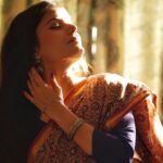 Archana Gupta Instagram - Mujhe Chand Chahiye..... . Photo courtesy @cksince86 . . . . . #photoshoot #photoeveryday #sareelove #archannaguptaa #actress #indianwear #naturallight #portraits #photogram #love #moonmission #instaphoto Mumbai, Maharashtra
