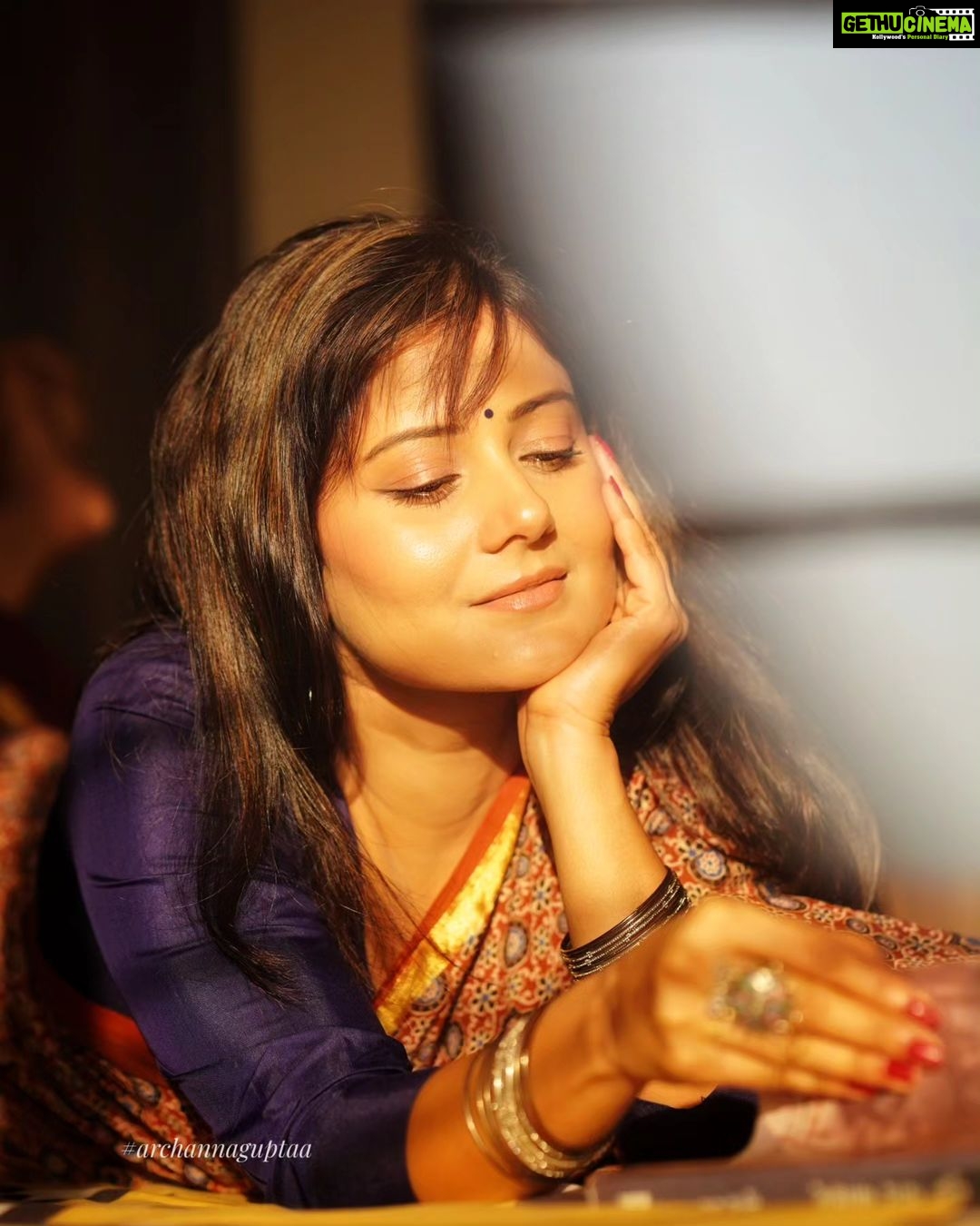 Archana Gupta Instagram - Mujhe Chand Chahiye..... . Photo courtesy @cksince86 . . . . . #photoshoot #photoeveryday #sareelove #archannaguptaa #actress #indianwear #naturallight #portraits #photogram #love #moonmission #instaphoto Mumbai, Maharashtra