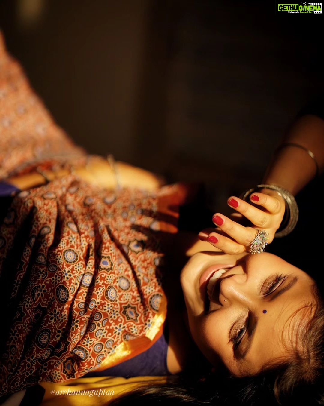 Archana Gupta Instagram - Mujhe Chand Chahiye..... . Photo courtesy @cksince86 . . . . . #photoshoot #photoeveryday #sareelove #archannaguptaa #actress #indianwear #naturallight #portraits #photogram #love #moonmission #instaphoto Mumbai, Maharashtra