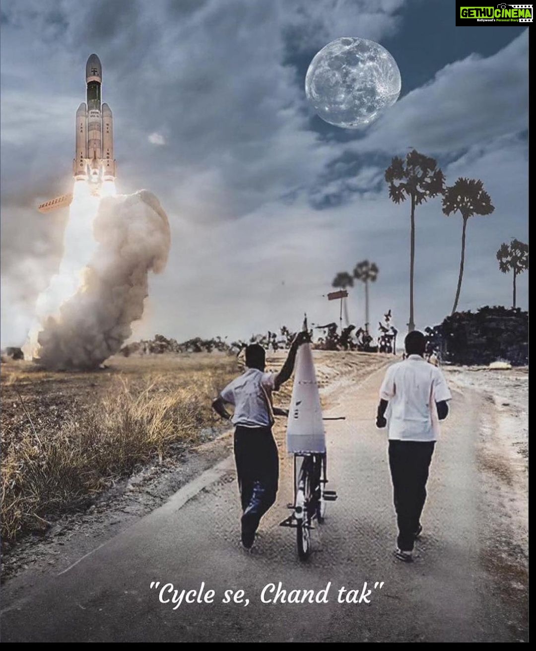 Archana Gupta Instagram - Congratulations to all the proud Indians 🇮🇳🪷 . . . . . . #isro #proudmoment #chandrayaan3 #moon #space #nasa #india #salute #jaihind #chandpartiranga Moon