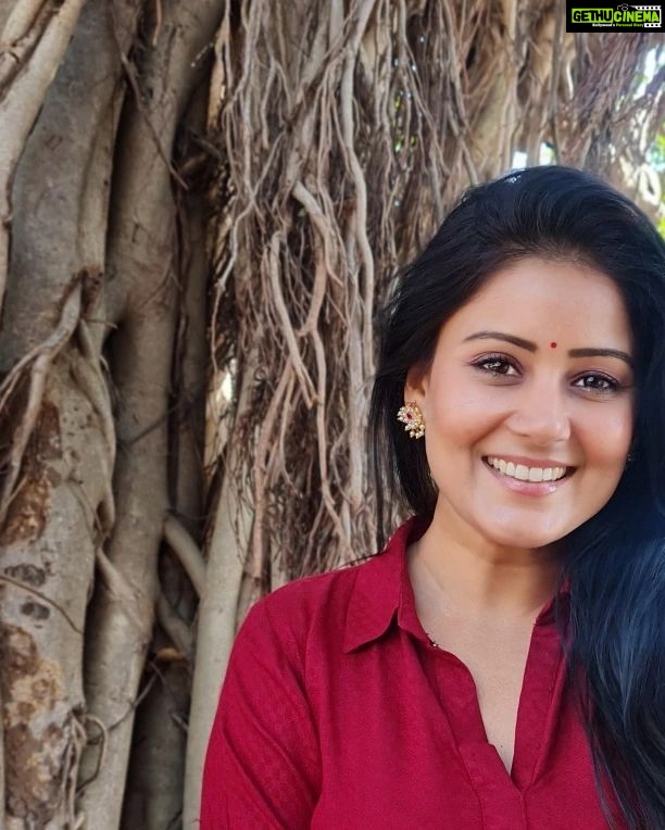 Archana Gupta Instagram - Can you give me one word to complete this sentence? Simple beyond ......... ❤️ . . . . . . . . . #photodump #photos #gallery #archannaguptaa #nomakeup #indianwear #desiswag #indianfashion #simplelife #kurta #mystyle #instadaily Mumbai, Maharashtra