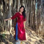 Archana Gupta Instagram – Can you give me one word to complete this sentence? 
Simple beyond ……… ❤️
.
.
.
.
.
.
.
.
.
#photodump #photos #gallery #archannaguptaa #nomakeup #indianwear #desiswag #indianfashion #simplelife #kurta #mystyle #instadaily Mumbai, Maharashtra