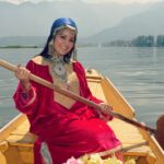 Archana Gupta Instagram - You have to guess a song on the last pic. . . . . . . . . . . #kashmirdairies #kashmiri #dallake #photoshoot #archannaguptaa #travelgram #exploremore #kashmirtourism #incredibleindia #heavenonearth #tbtphoto Kashmir A Heaven On Earth