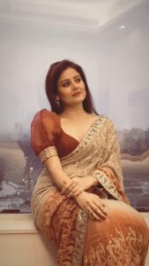 Archana Gupta Instagram - 🥰🥰🥰🥰🥰 
.
.
.
.
.
.
.
.
.
.
#reels #trending #sareelove #archannaguptaa #bollywoodsongs #love #fashionreels #reelsindia