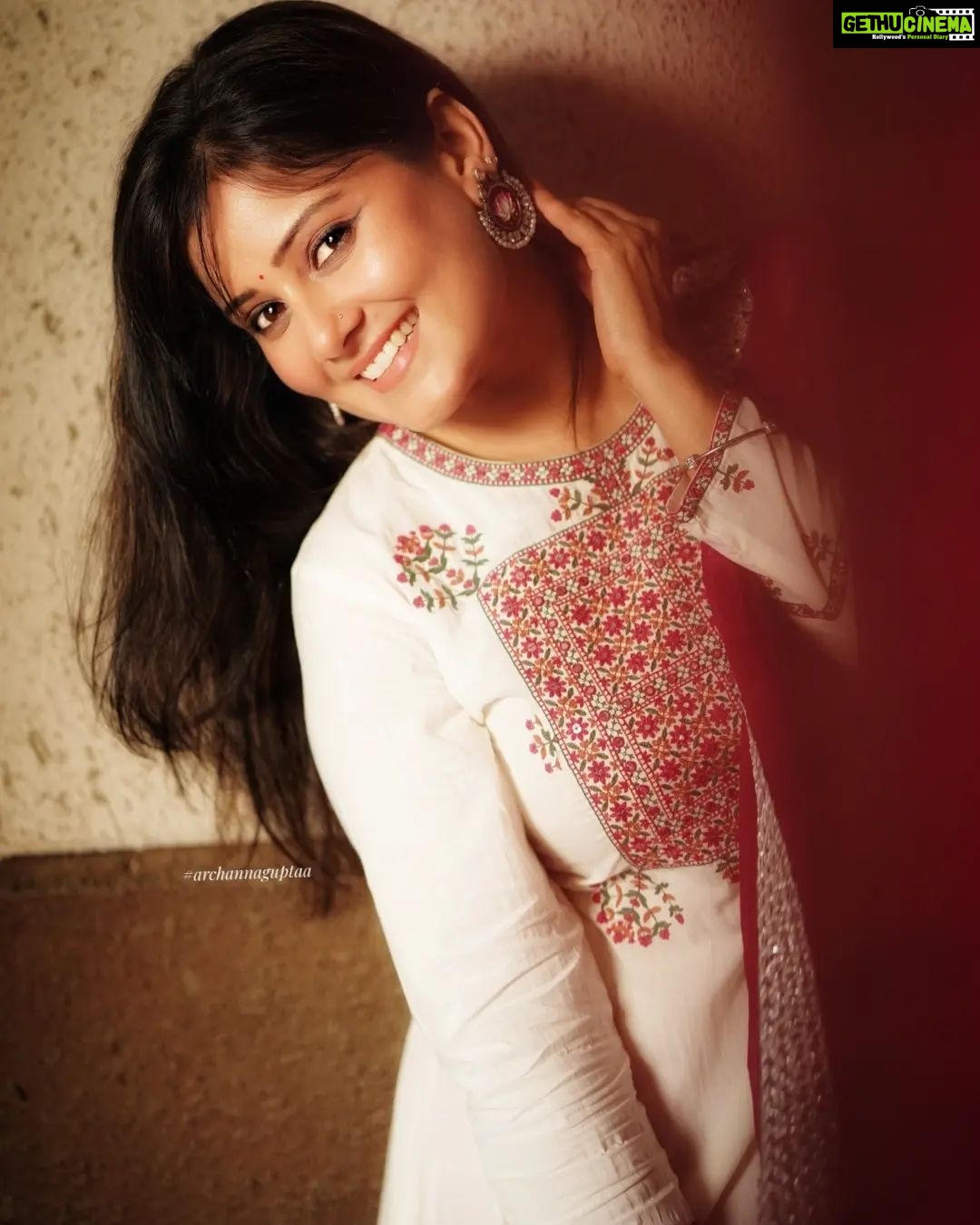 Archana Gupta Instagram - She had just enough madness To make her interesting π Atticus for Pisces βοΈ . . Photo courtesy @cksince86 . . . . . . . . #atticuspoetry #poetry #photoshoot #indianwear #archannaguptaa #actresslife #ootdindia #summerfashion #wforwoman #salwarsuits #elegant #exploremore Mumbai, Maharashtra