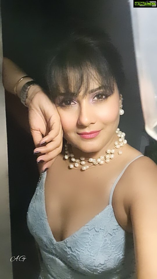 Archana Gupta Instagram - Drop your blue 💙 . . . . . . . . . #saturdaynight #weekendvibes #reels #trendingnow #archannaguptaa #actress #fashionable #status #explore #foryou #instareels #trendsetter #enjoylife Mumbai -city of Dreams