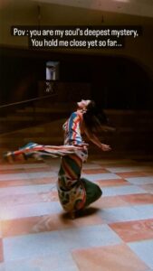 Archana Gupta Instagram - Few things are just for soul.. 
.
.
.
.
.
.
.
.
#reels #trending #trendingaudio #archannaguptaa #actor #creator #fypage #indianmusic #deep #feelitreelit #dance #love #sareelove #indianwear #reelsindia #tbt #throwbackthursday